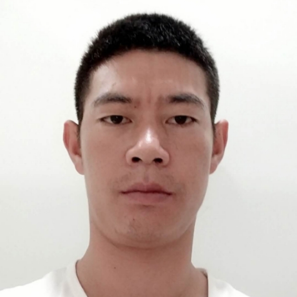 凉山汉子的照片