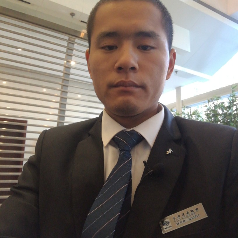 李纪委的照片