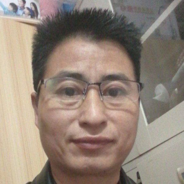 孤单老人的照片