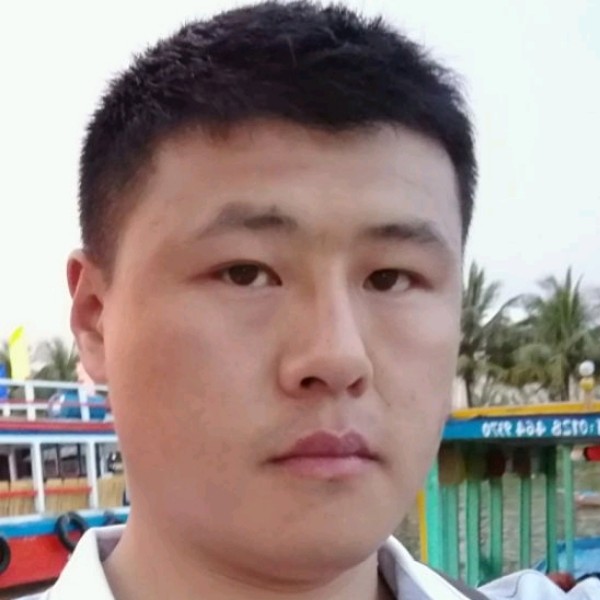 花生相许欢呼的照片