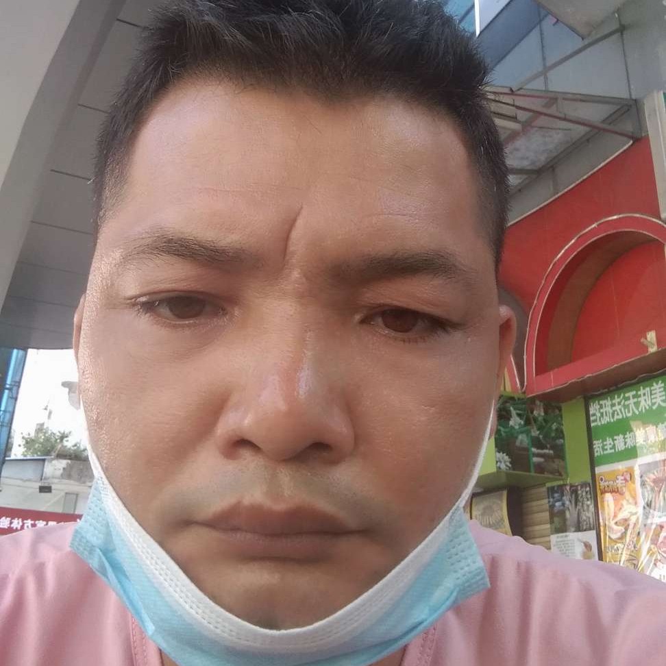 帅哥庆庆的照片