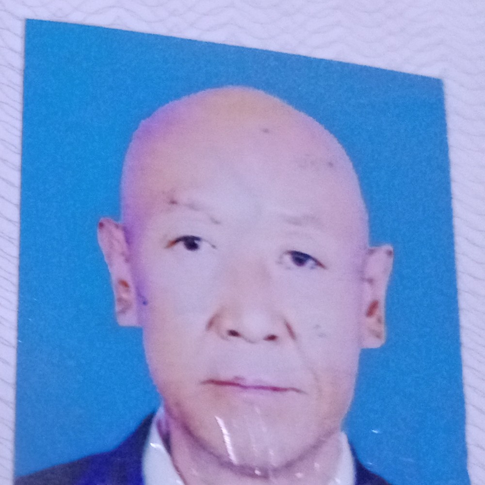 电源保卫高大的照片