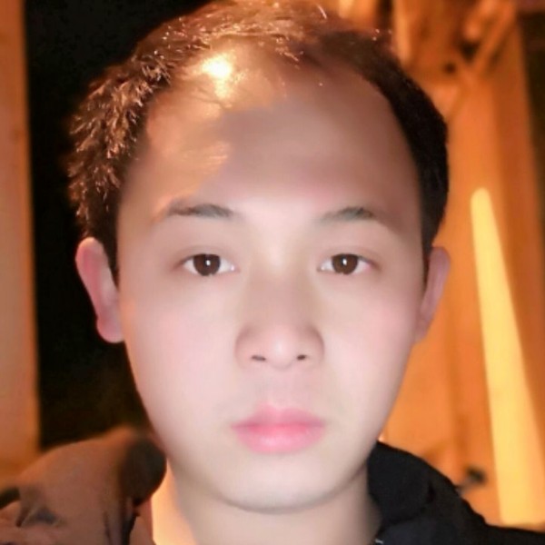 春华踢漠然的照片