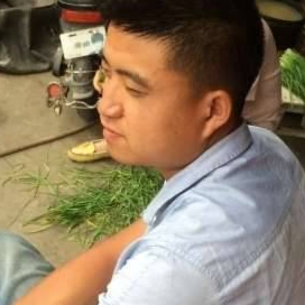张佳柳的照片