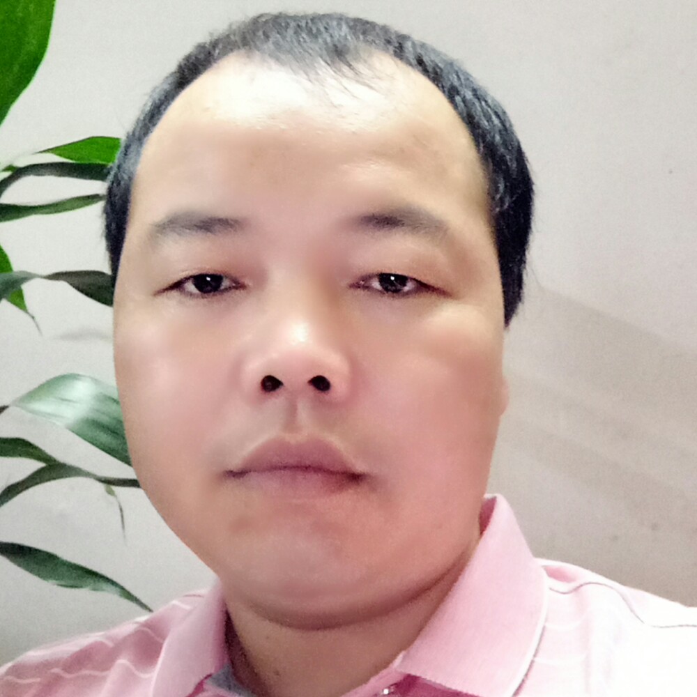 迷茫的老男人的照片