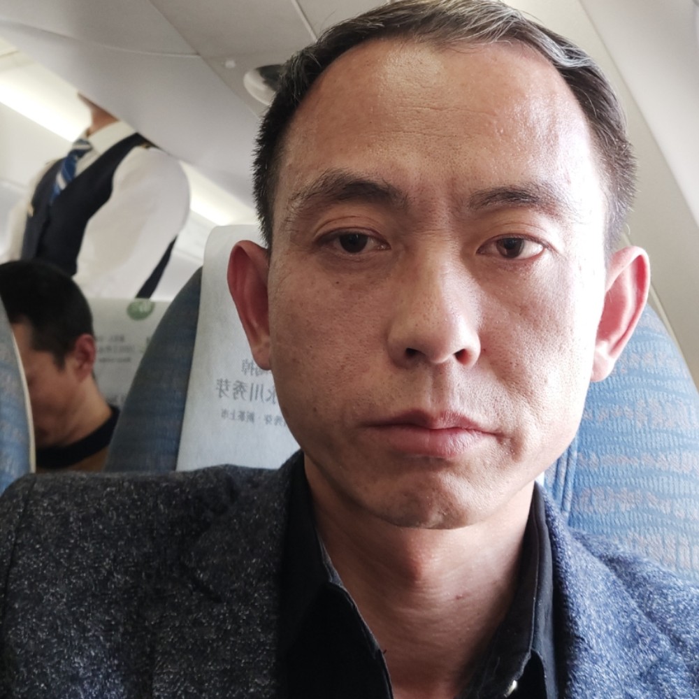 云朵爱翩飞的照片