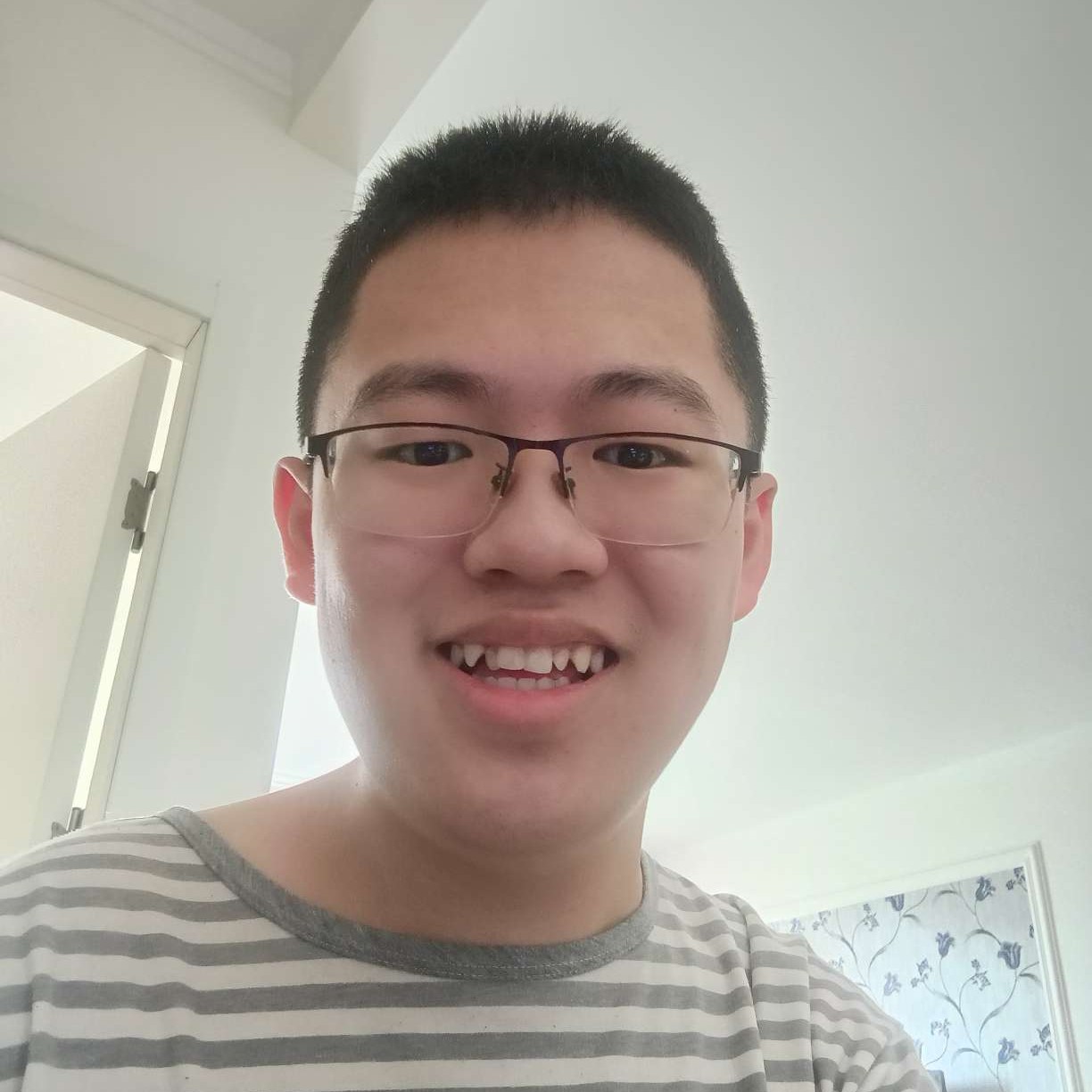 百褶裙拾忆眼睛大的照片
