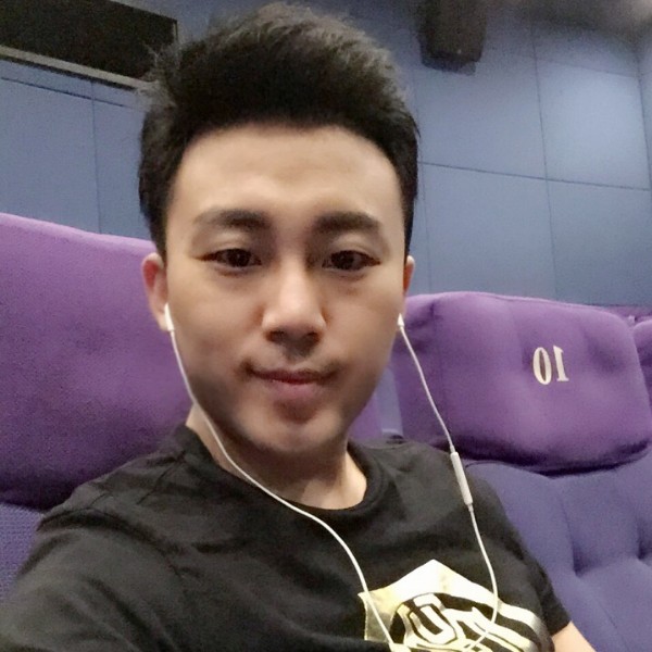 调皮青衣的照片