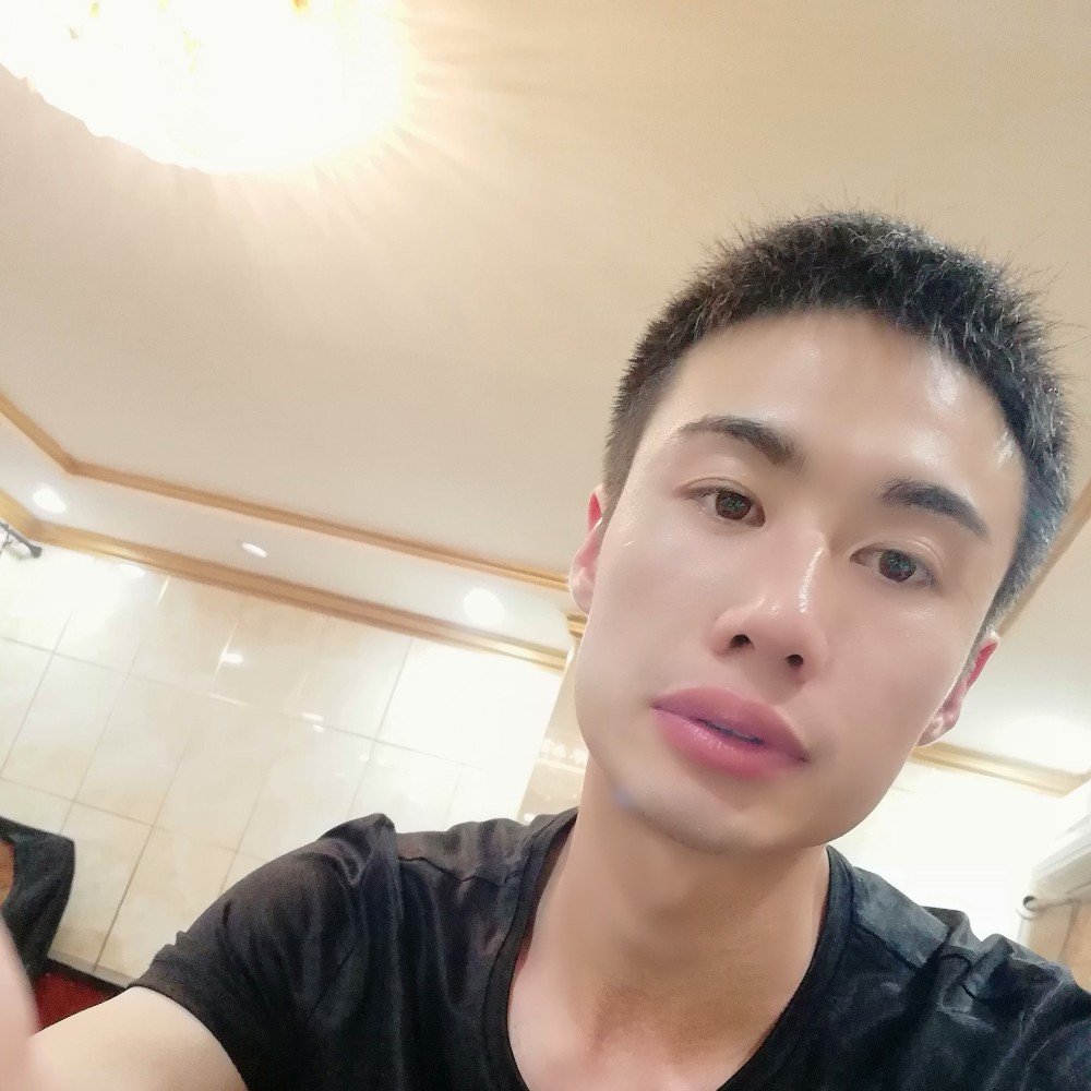 翅膀用谦让的照片