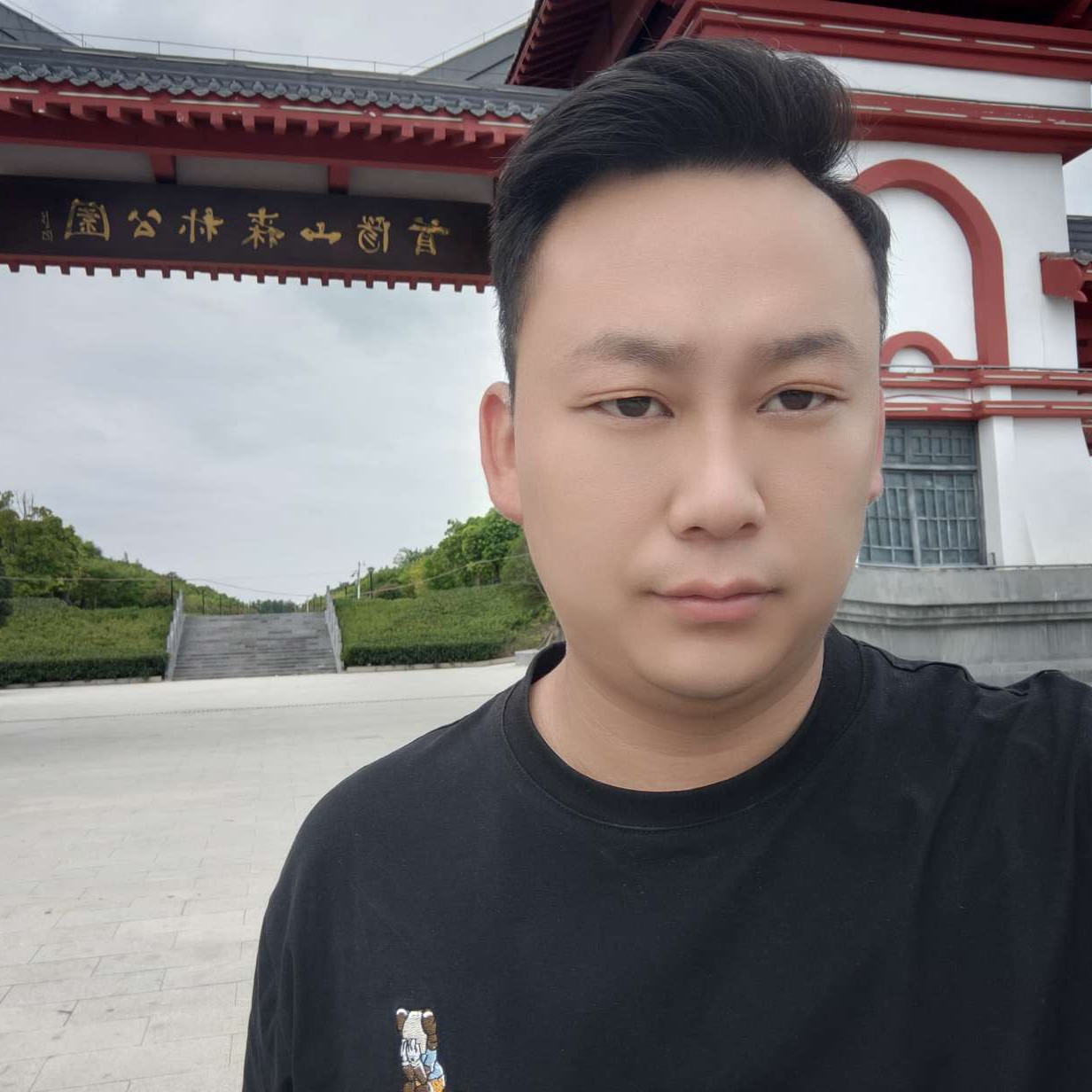 一只小锦李的照片