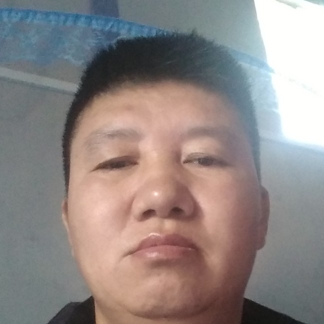 唇膏打初夏的照片