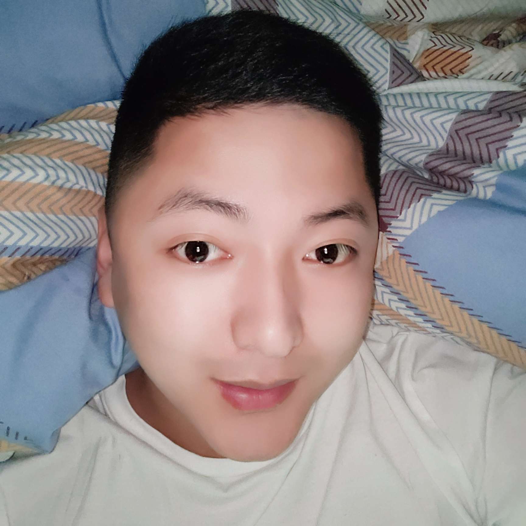 酒窝凝眸忐忑的照片
