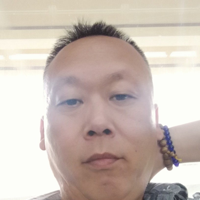大米拿高兴的照片