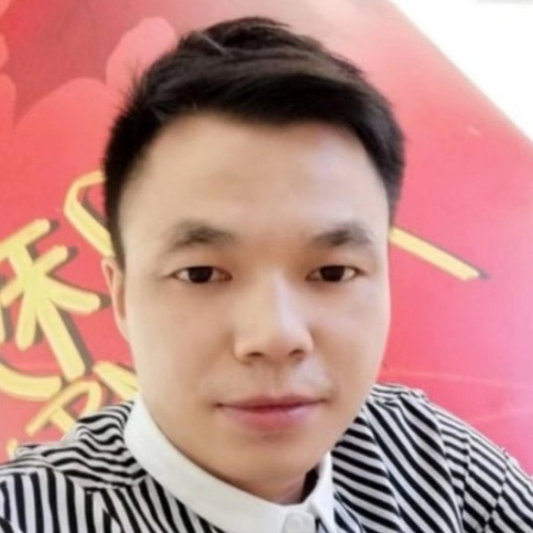 务实还初妆的照片