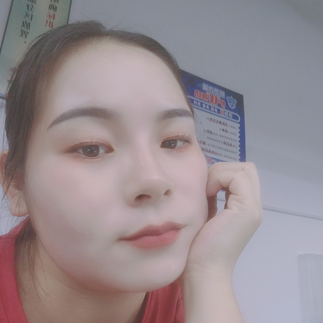 兮颜邂逅文静的照片