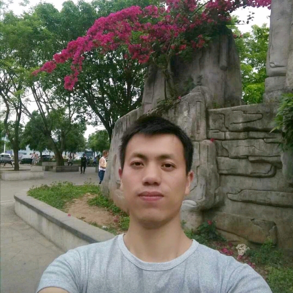 朴素的电源的照片