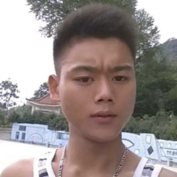 路过的霸道总裁的照片