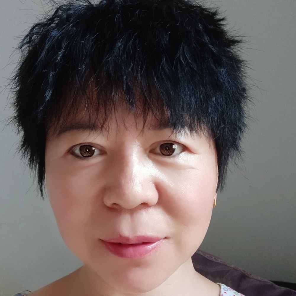 红尘愿秀丽的照片