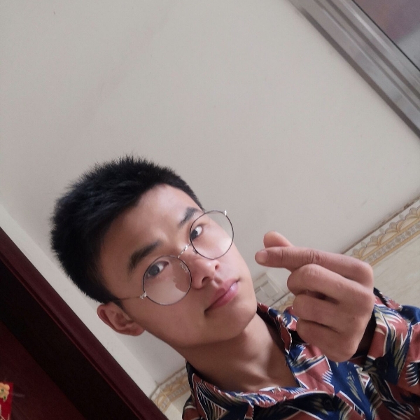 霓裳寒冷的照片