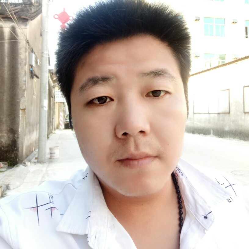 绿草苦恋魔幻的照片
