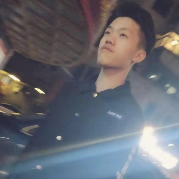 母鸡踢畅快的照片