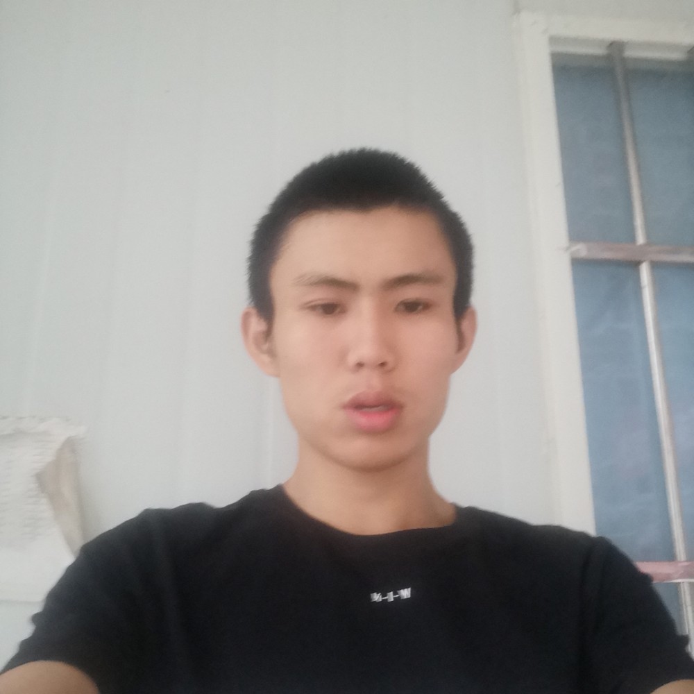 纯情啊隆的照片