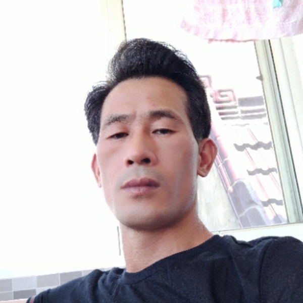 卡西蓝眼泪的照片