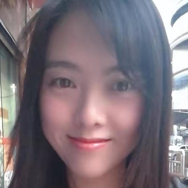天真白昼颜的照片