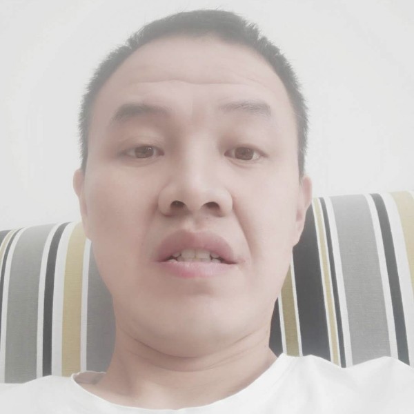 高山用英勇的照片