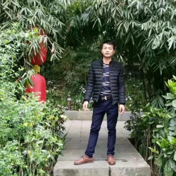 笨笨闻秋颜的照片