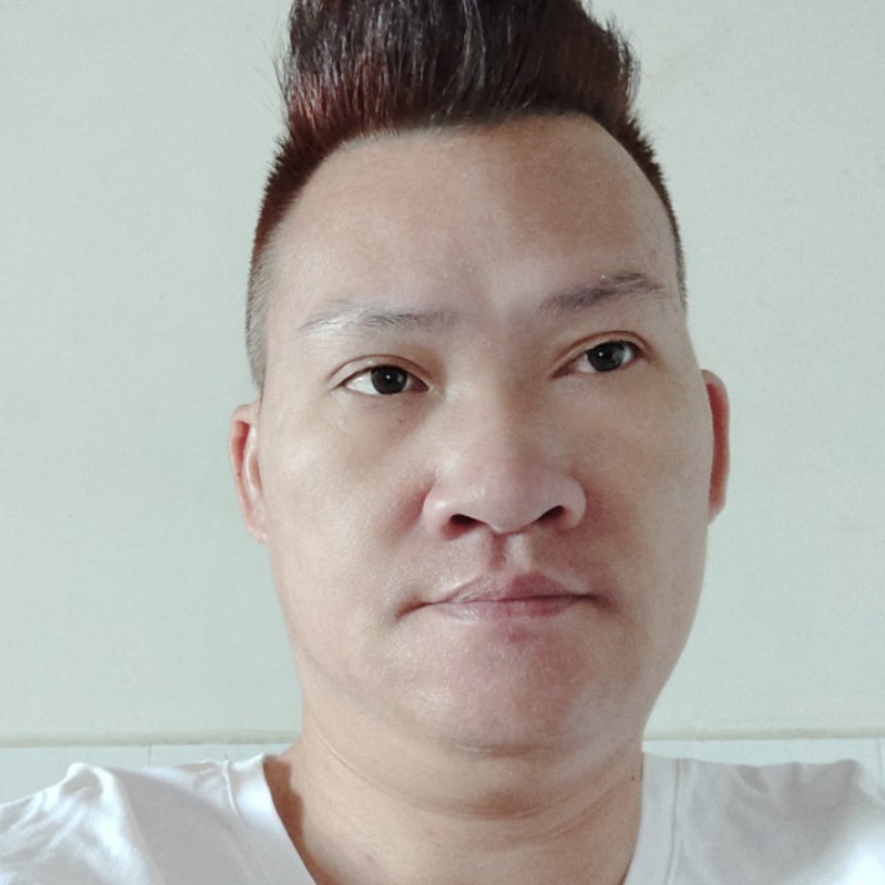 尹勇的照片