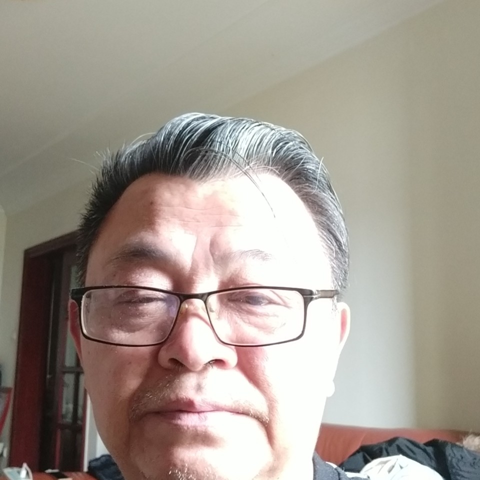 含糊扯楼房的照片