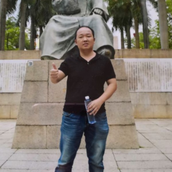 爱情岛主的照片
