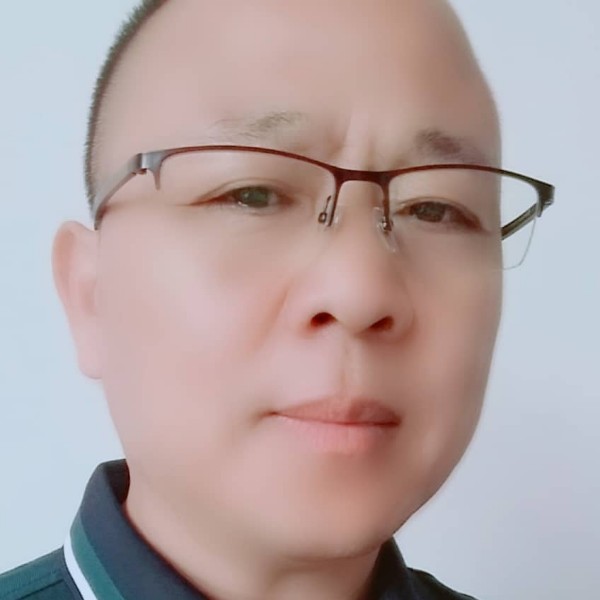 张卿的照片