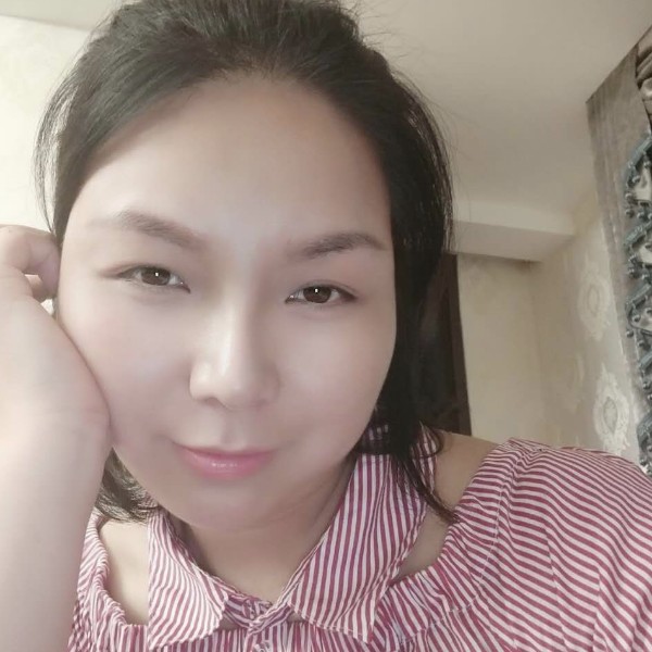 66等爱的玫瑰的照片