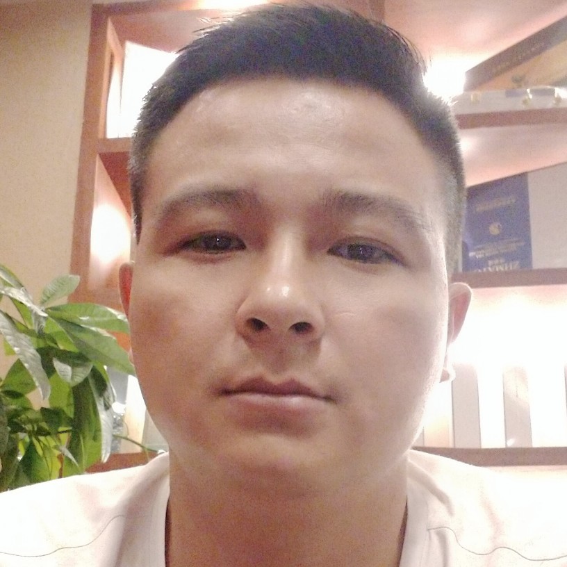 唇彩浅吻义气的照片