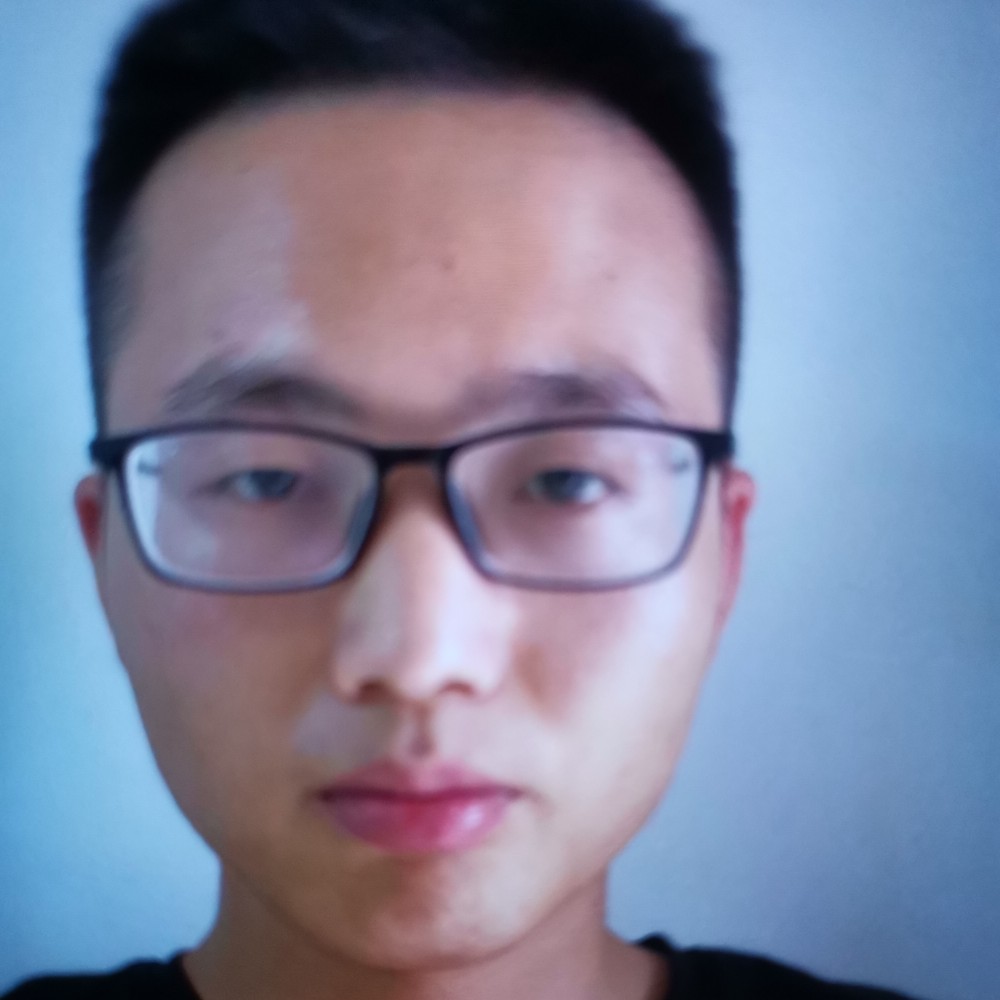 含蓄方白云的照片