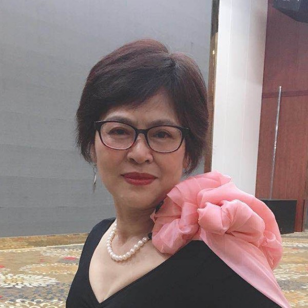 含羞草寂冷的照片