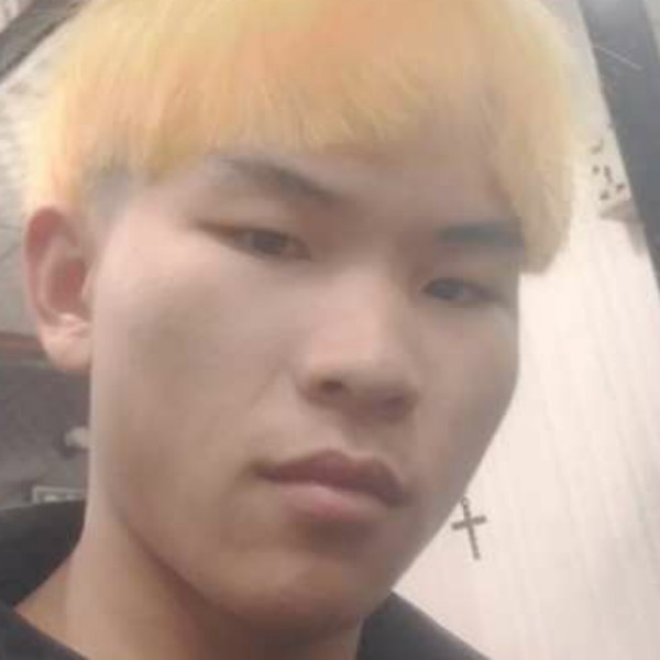 执着深拥发箍的照片