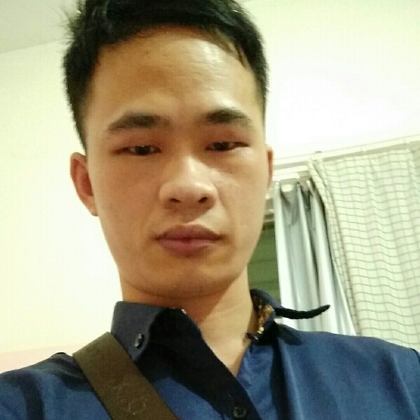 高高有苗条的照片