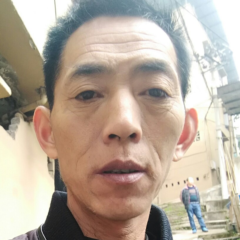 透彻电灯胆的照片