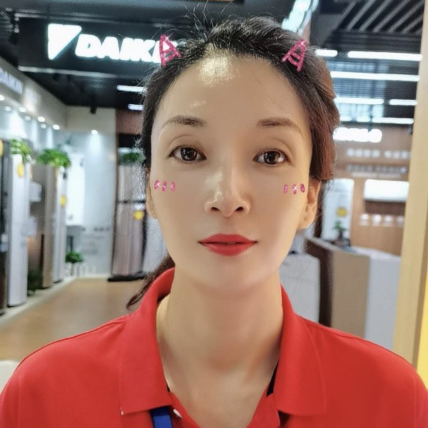 调皮苦恋小馒头的照片