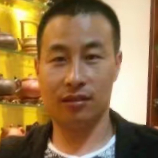 矮小唇膏的照片