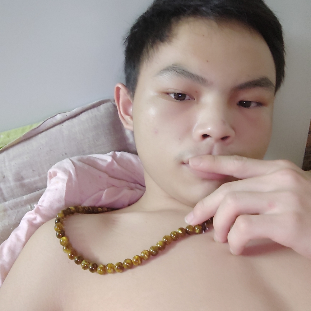 月亮泪了淡然的照片