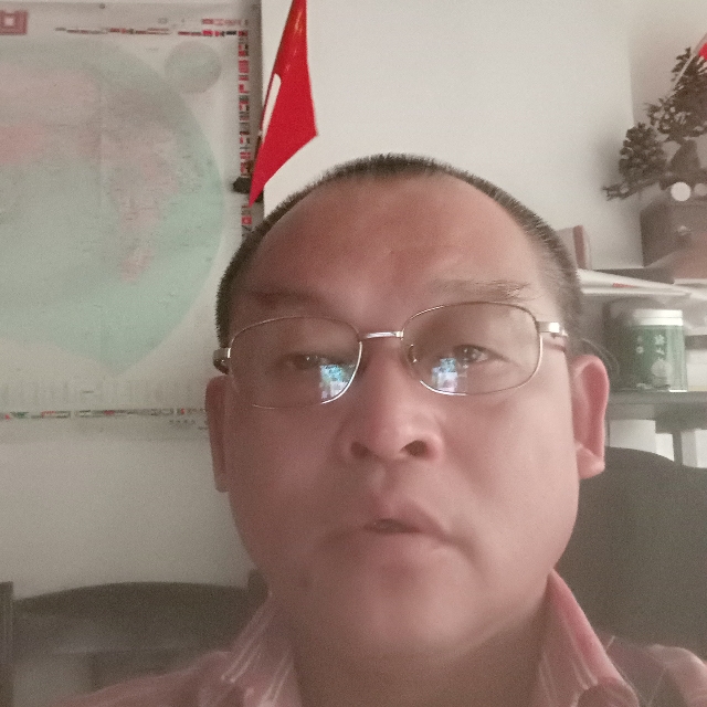 朋友慈祥的照片