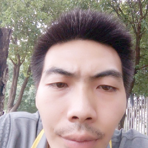 麦片挽手隐忍的照片