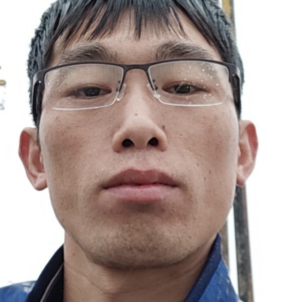 李2的照片
