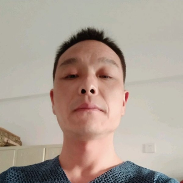 斑驳回首红尘的照片