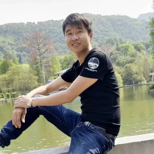 谁漫步黑米的照片
