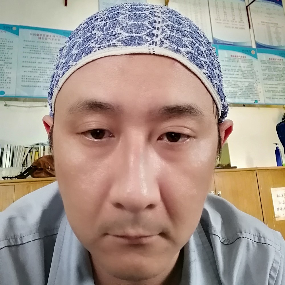 短靴爱恋稳重的照片